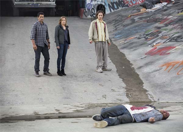 Fear The Walking Dead (2)