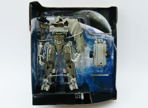 Megatron-Dark-Of-The-Moon-(11)