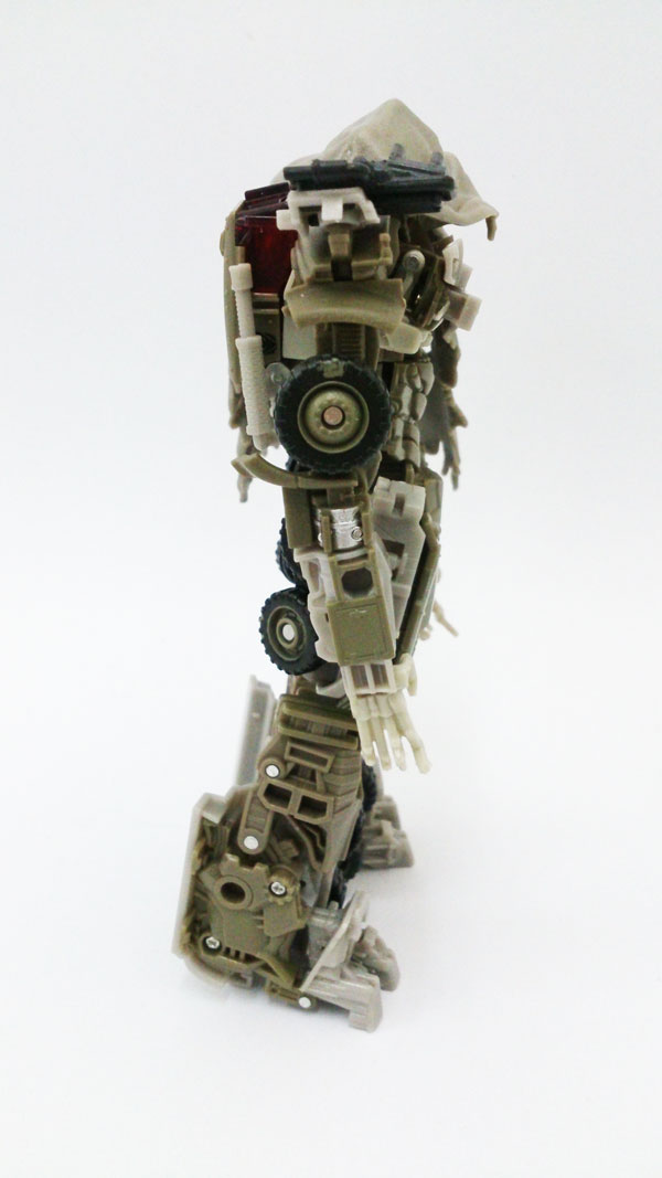 Megatron-Dark-Of-The-Moon-(21)