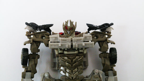 Megatron-Dark-Of-The-Moon-(28)