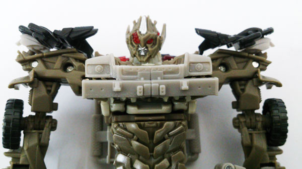 Megatron-Dark-Of-The-Moon-(29)