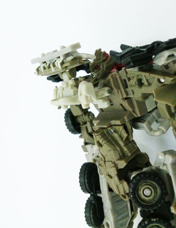 Megatron-Dark-Of-The-Moon-(31)