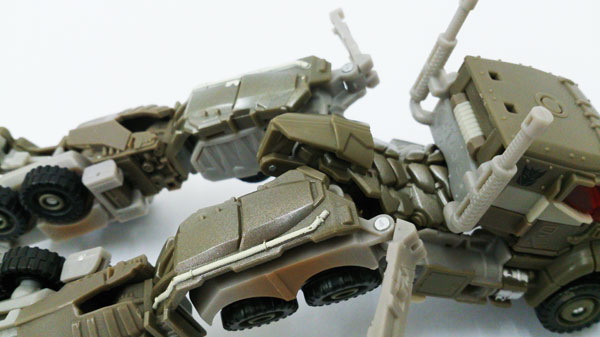 Megatron-Dark-Of-The-Moon-(43)