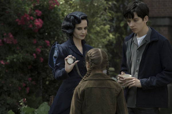-Miss-Peregrine’s-Home-for-Peculiar-Children-(5)