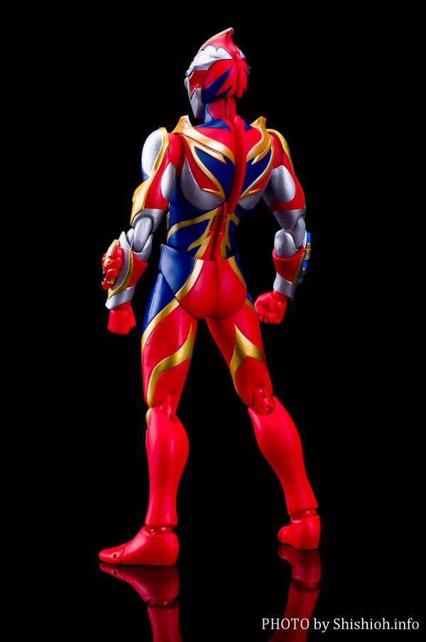 Ultra-Act Ultraman Mebius - Phoenix Brave Form (Bandai) (11)