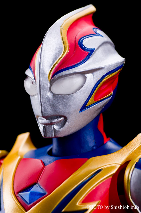 Ultra-Act Ultraman Mebius - Phoenix Brave Form (Bandai) (13)