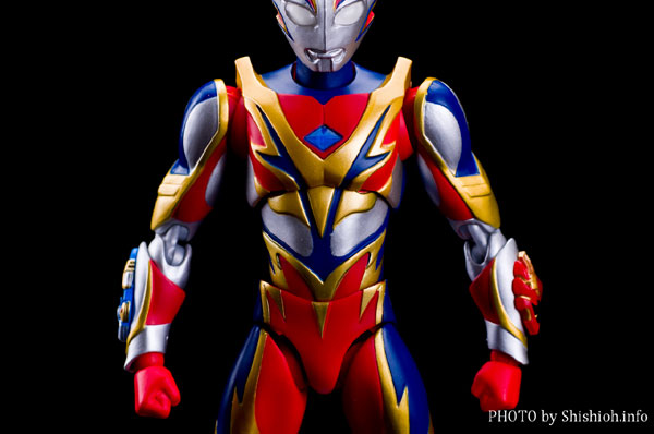 Ultra-Act Ultraman Mebius - Phoenix Brave Form (Bandai) (17)