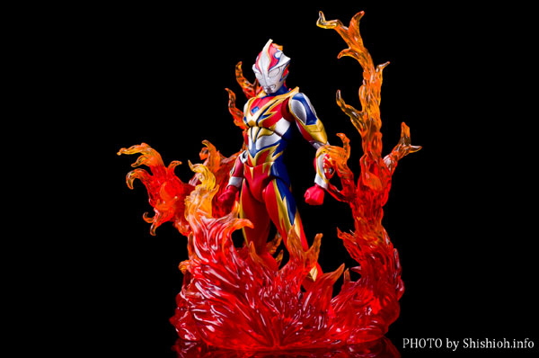 Ultra-Act Ultraman Mebius - Phoenix Brave Form (Bandai) (27)