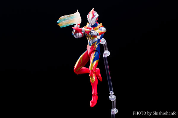Ultra-Act Ultraman Mebius - Phoenix Brave Form (Bandai) (32)