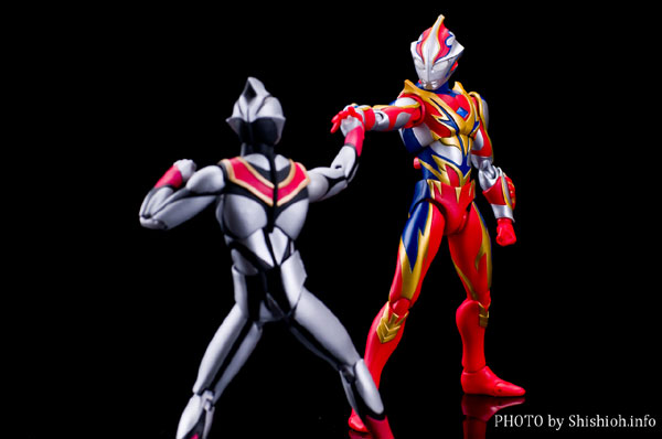 Ultra-Act Ultraman Mebius - Phoenix Brave Form (Bandai) (35)