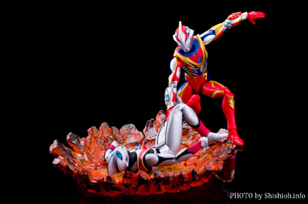 Ultra-Act Ultraman Mebius - Phoenix Brave Form (Bandai) (37)