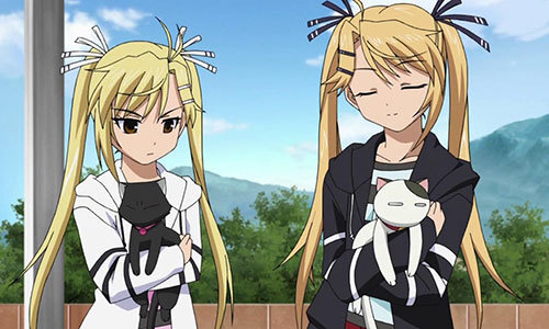 Nyan-Koi!---Akari-and-Kotone-Kirishima-01