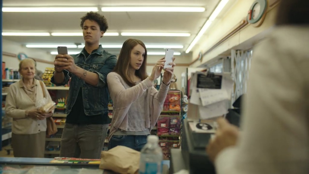 The_Walking_Dead_Our_World_09