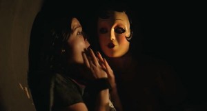 The-Strangers-Prey-at-Night_05