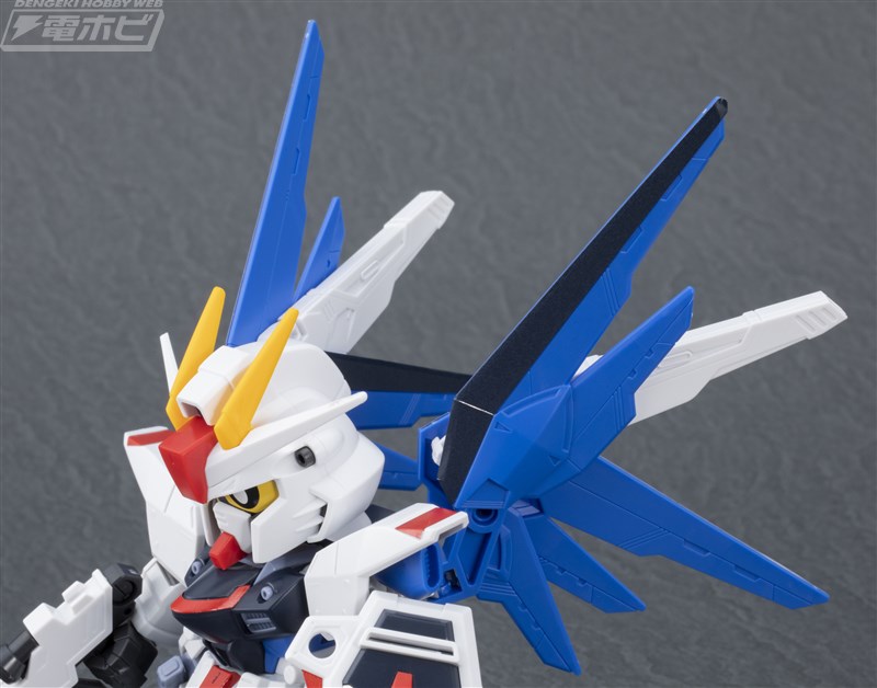 SDCS ZGMF-X10A Freedom Gundam ต่อดิบ (4)