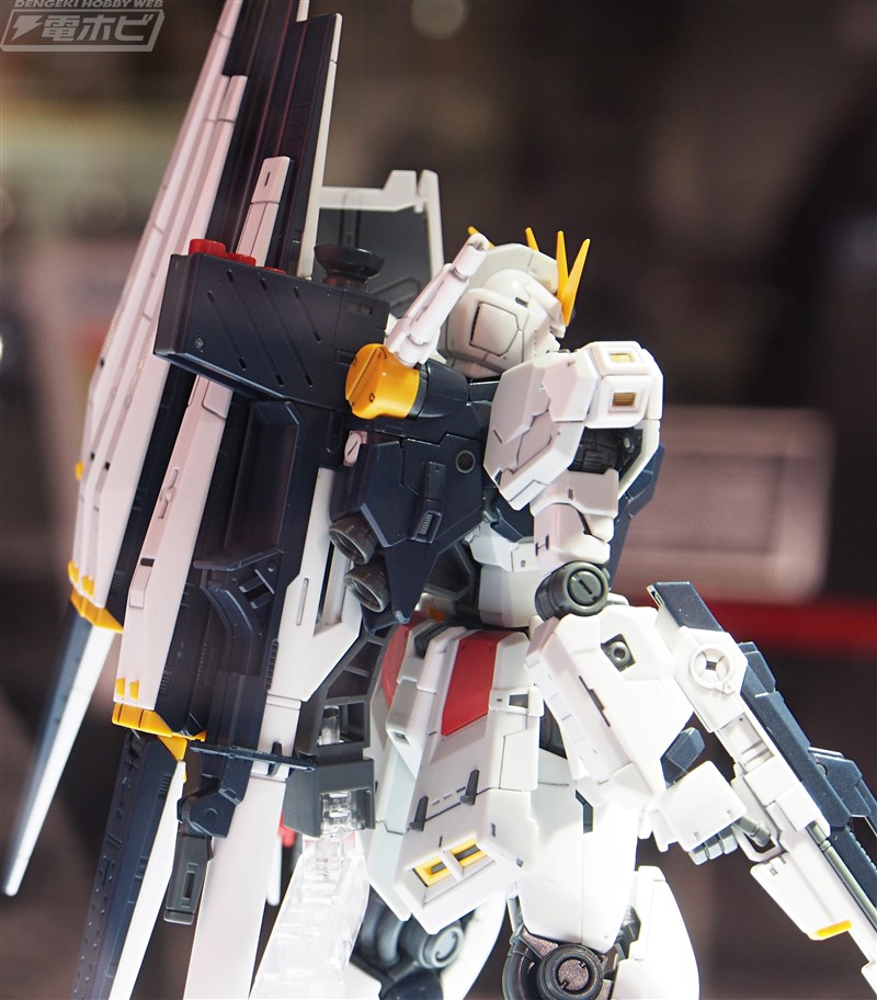 RG  1144 RX-93 nu Gundam  (10)