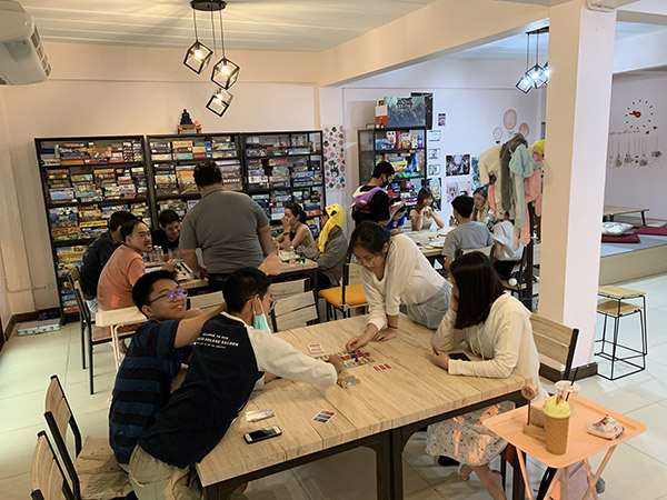 lunar-cafe-boardgame-learning-center (28)