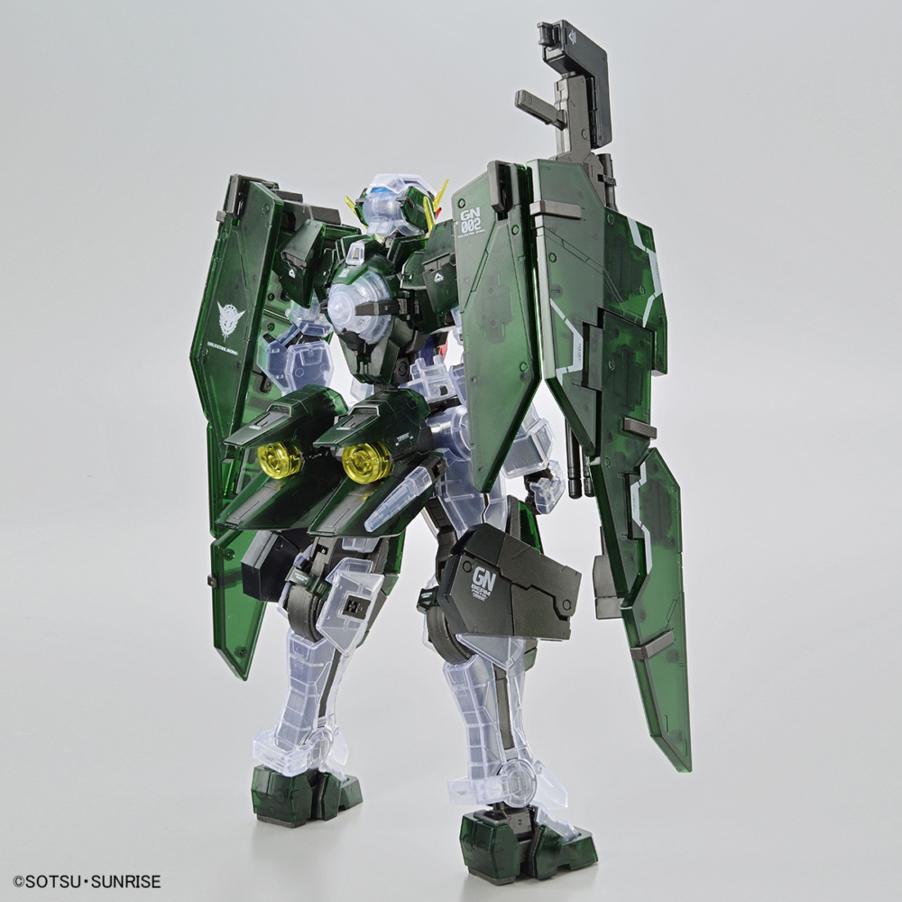 the-gundam-base-limited-mg-gundam-dynames-clear-color (3)