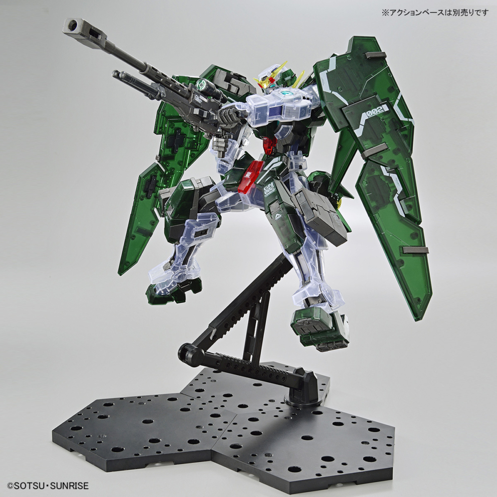 the-gundam-base-limited-mg-gundam-dynames-clear-color (4)