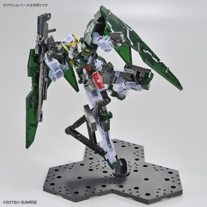 the-gundam-base-limited-mg-gundam-dynames-clear-color (5)