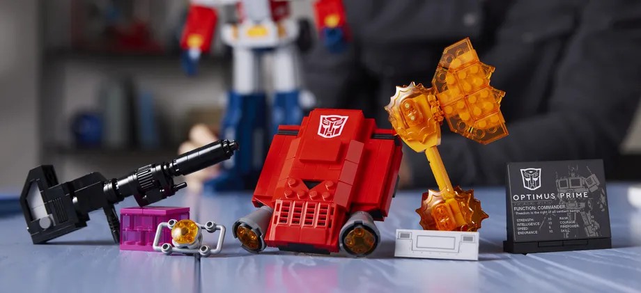 LEGO-Transformers-Optimus-Prime-  (5)