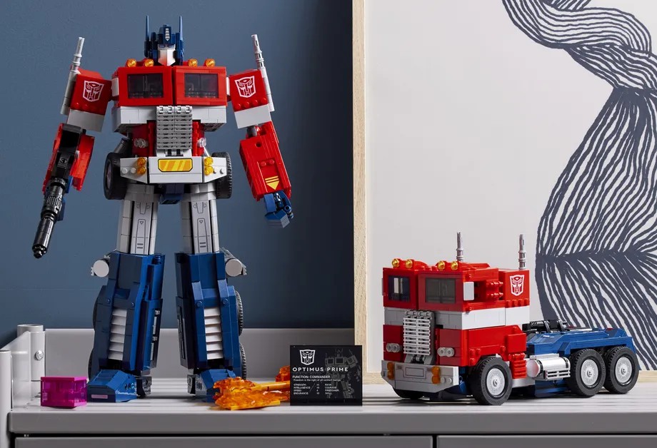 LEGO Transformers Optimus Prime สุดเท่ห์ ในราคา 149.99$ 
