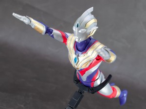 figure-rise-standard-ultraman-trigger-multi-type (4)