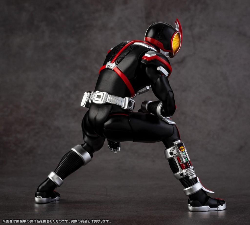 s-h-figuarts-shinkocchou-seihou-kamen-rider-faiz (2)