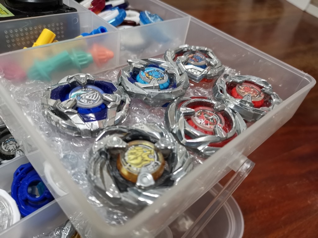 beyblade-x-container-box-and-maintenance (18)