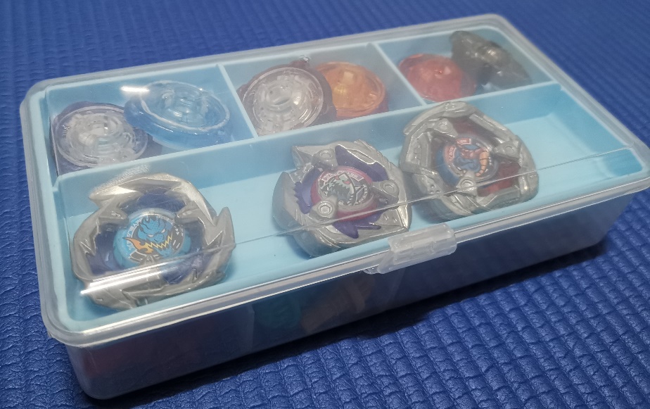 beyblade-x-container-box-and-maintenance (2)