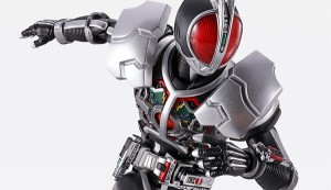 S.H.Figuarts (SHINKOCCHOU SEIHOU) MASKED RIDER FAIZ Axel Form  (5) - Copy copy