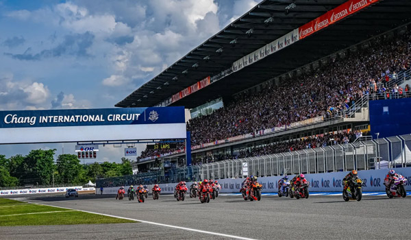 10-acing-games-with-most-beautiful-tracks (2)