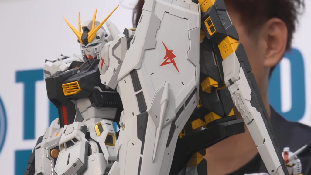 160-perfect-grade-unleashed-rx-93-nu-gundam (12)