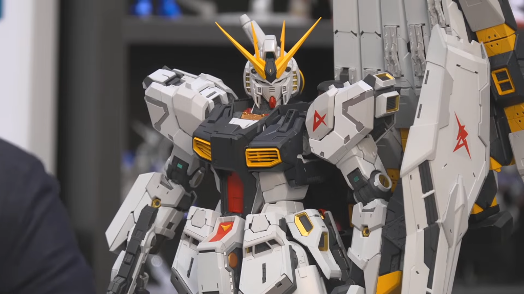 160-perfect-grade-unleashed-rx-93-nu-gundam (3)