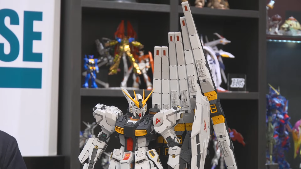 160-perfect-grade-unleashed-rx-93-nu-gundam (7)