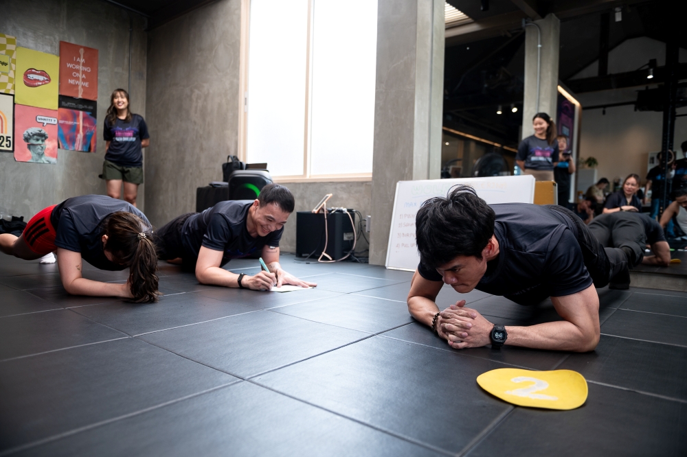 Ballerina_Ice Bath Challenge Thailand (1)