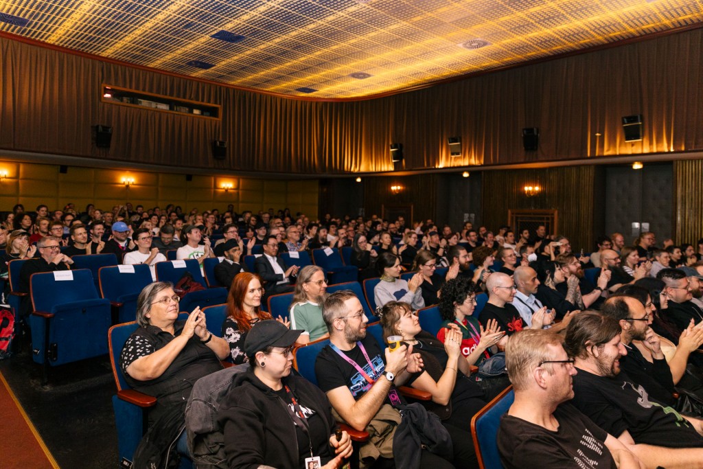 23.9-Omukade Filmcasino  (5)