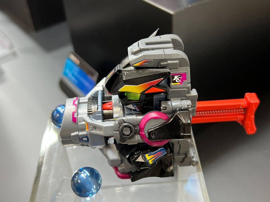 takara-tomy-legacy-soul-konig-cerberus (10)