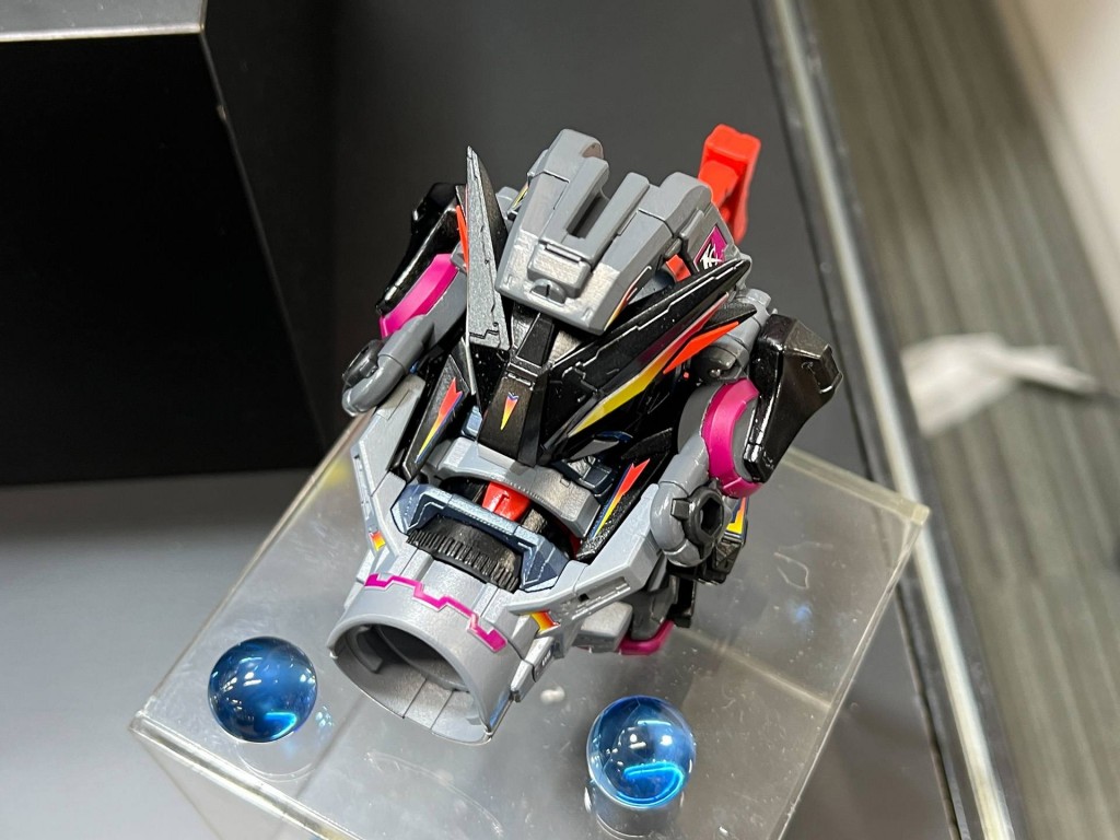 takara-tomy-legacy-soul-konig-cerberus (9)