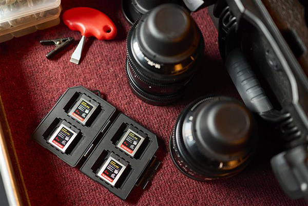 1_260323_CFexpress_1598_V1