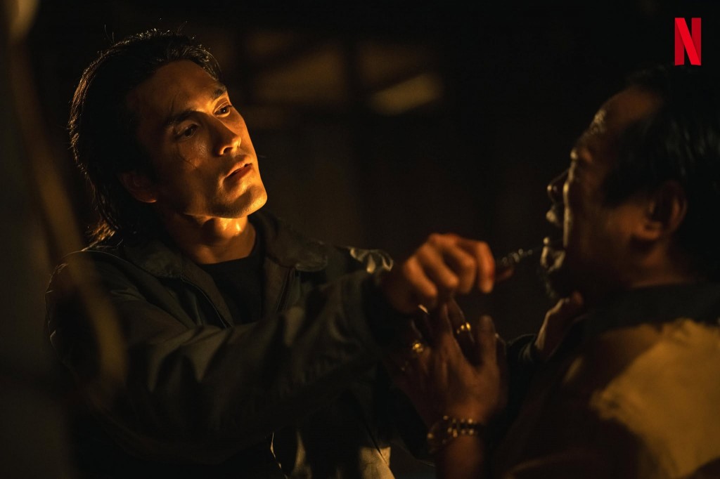 khon-dueat-thuang-khaen-the-debt-collector-netflix (10)