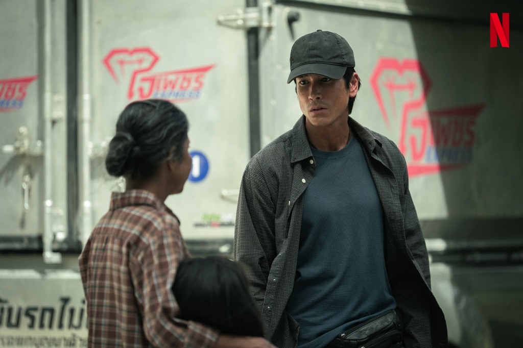 khon-dueat-thuang-khaen-the-debt-collector-netflix (11)