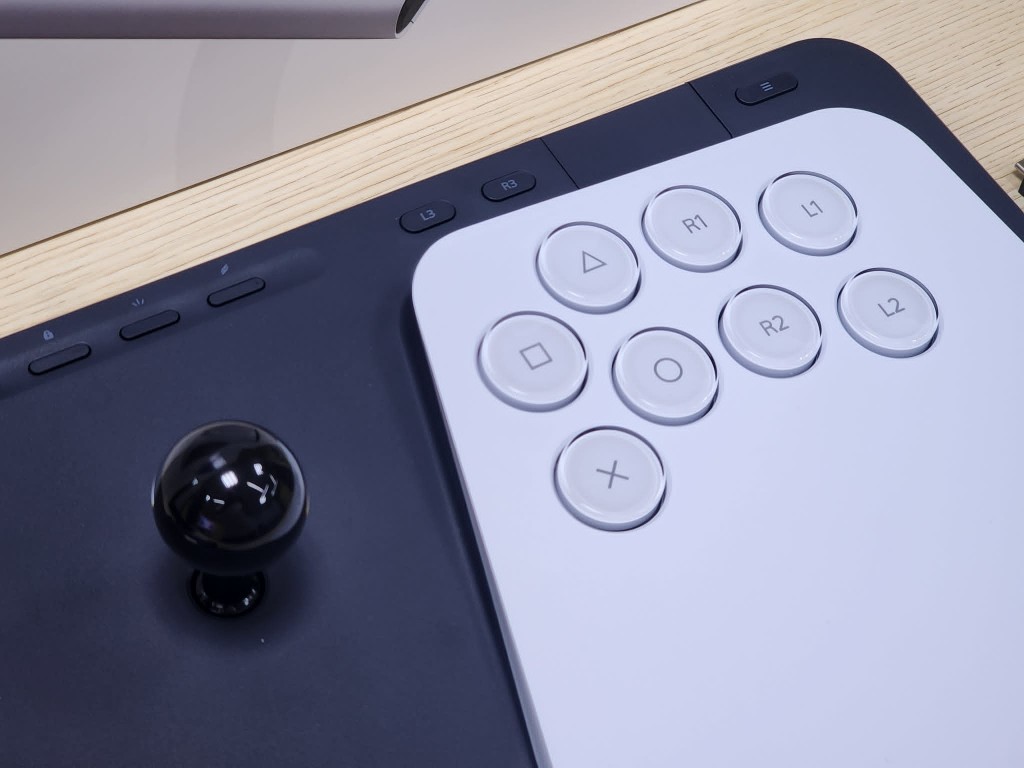 FlexStrike Wireless Fight Stick (3)