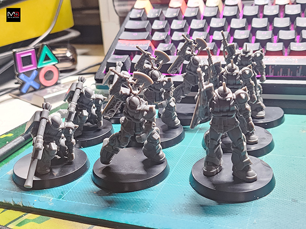 basic-miniature-paint-gundam-assemble (1)