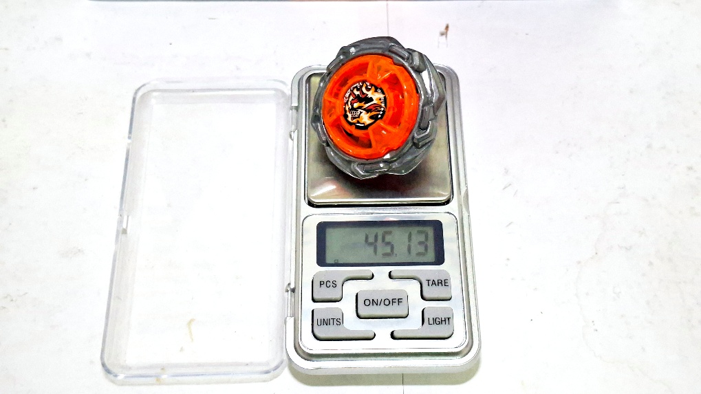 beyblade-x-ux-21-hells-nether-deck-set (6)